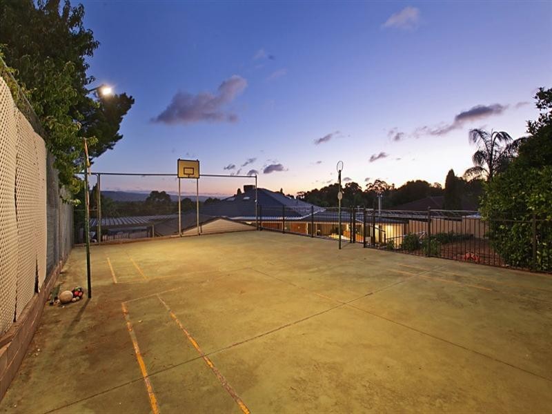 9 Terrigal Court, Redwood Park SA 5097