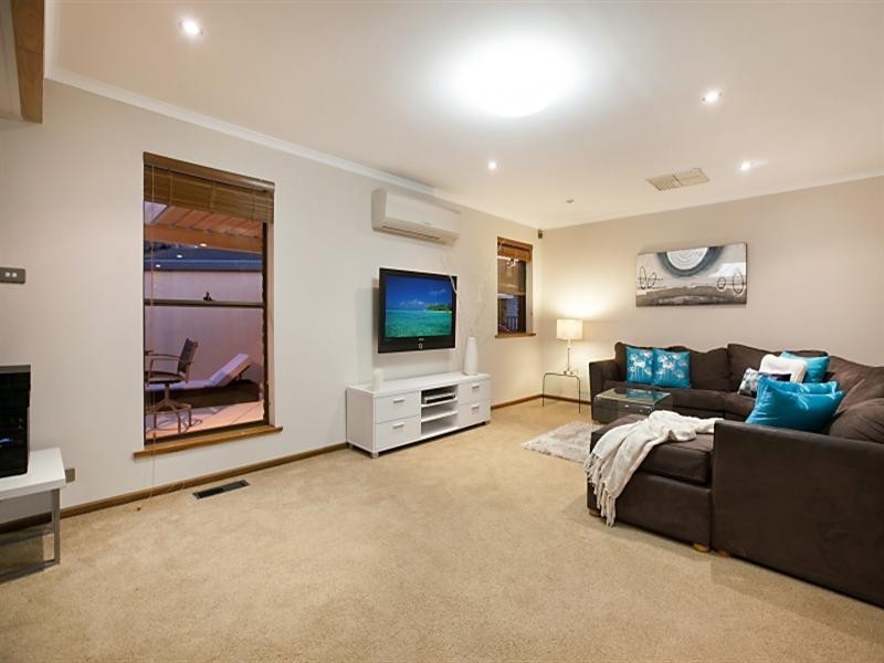 9 Terrigal Court, Redwood Park SA 5097