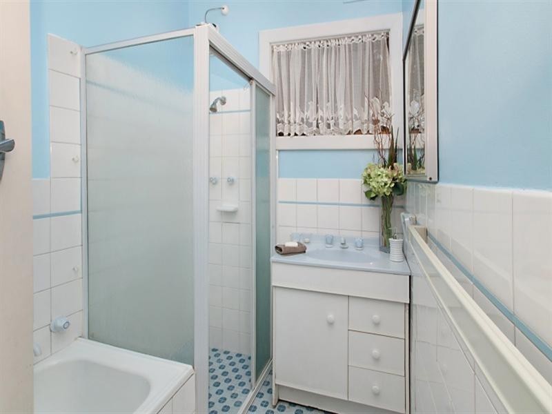 5 York Street, Valley View SA 5093