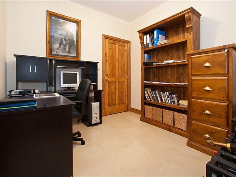 8 Larsen Court, Highbury SA 5089