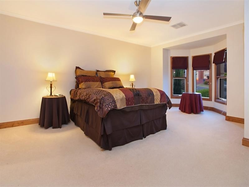 8 Larsen Court, Highbury SA 5089