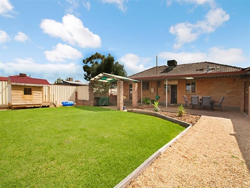 16 Karyn Crescent, Brahma Lodge SA 5109