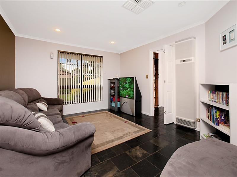 10 Ingham Way, Salisbury Heights SA 5109