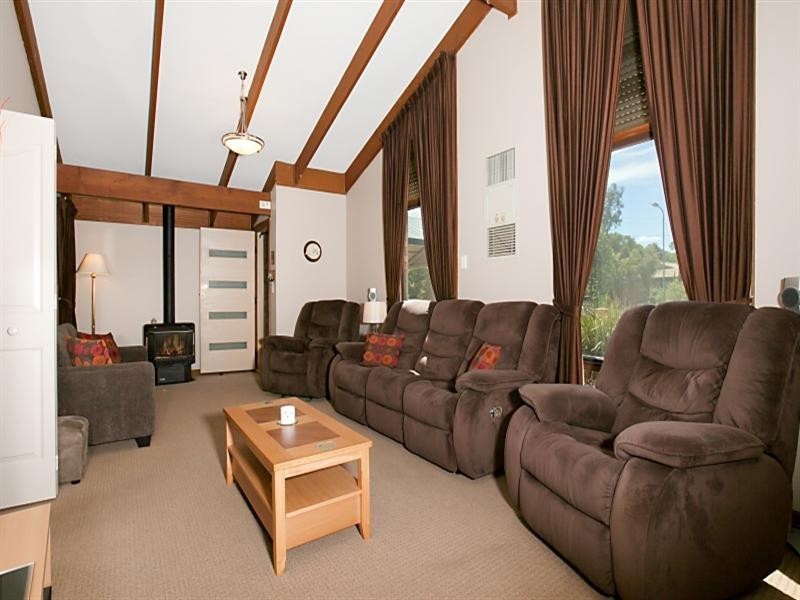 10 St Hughes Place, Salisbury Downs SA 5108