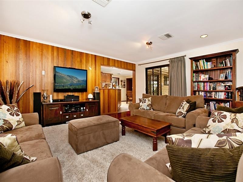 63 Heysen Avenue, Hope Valley SA 5090