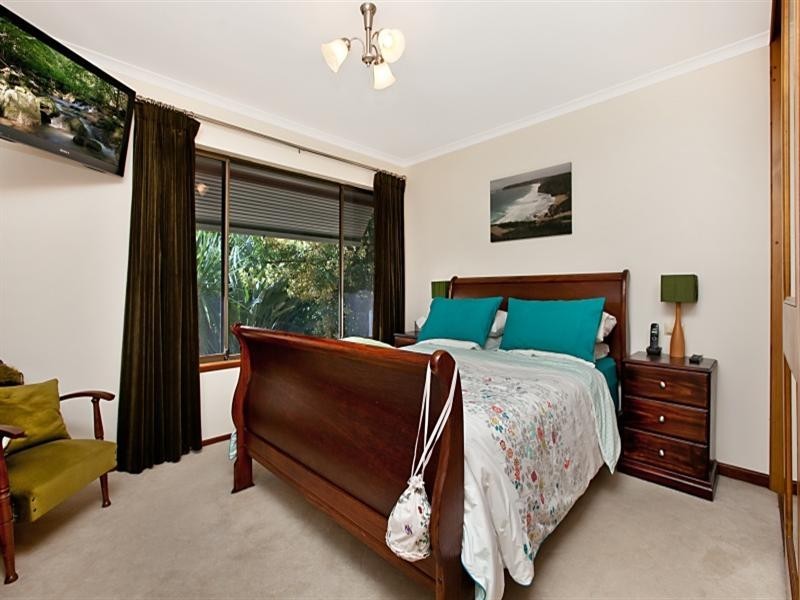 63 Heysen Avenue, Hope Valley SA 5090