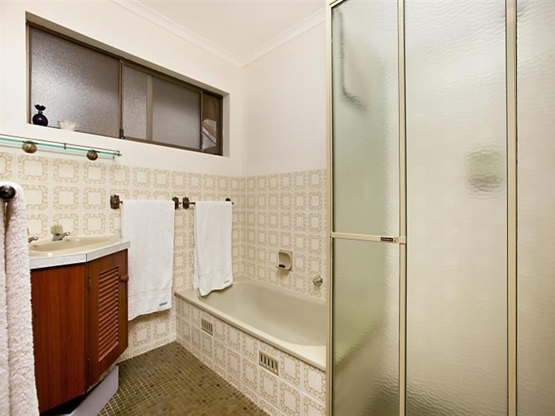 63 Heysen Avenue, Hope Valley SA 5090