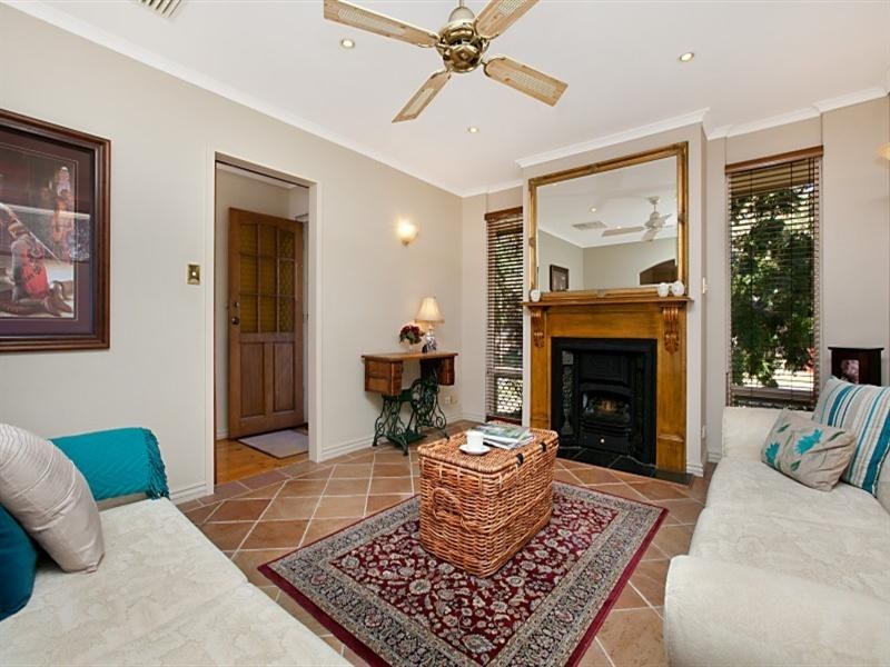 2 Carnarvon Avenue, Redwood Park SA 5097