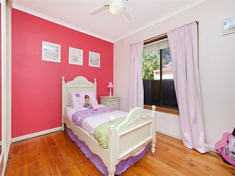 2 Carnarvon Avenue, Redwood Park SA 5097