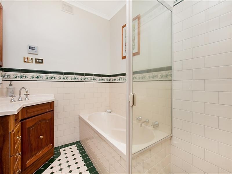 2 Carnarvon Avenue, Redwood Park SA 5097