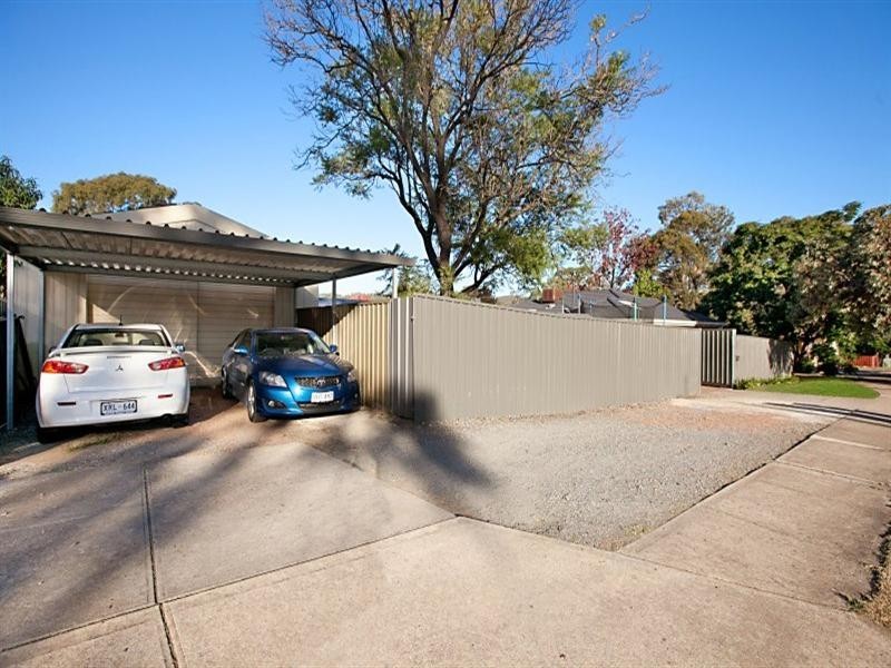 2 Carnarvon Avenue, Redwood Park SA 5097