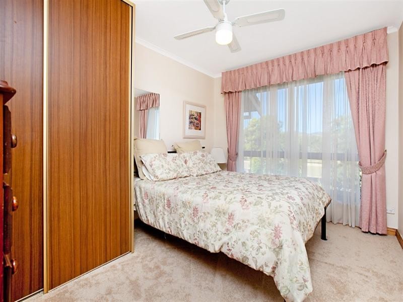 48 Gaylard Crescent, Redwood Park SA 5097