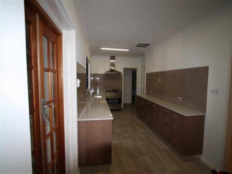 4 Hobart Crescent, Banksia Park SA 5091