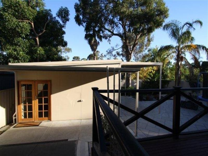 4 Hobart Crescent, Banksia Park SA 5091