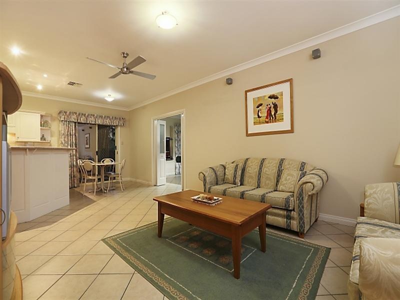 8 Crowhurst Street, Golden Grove SA 5125