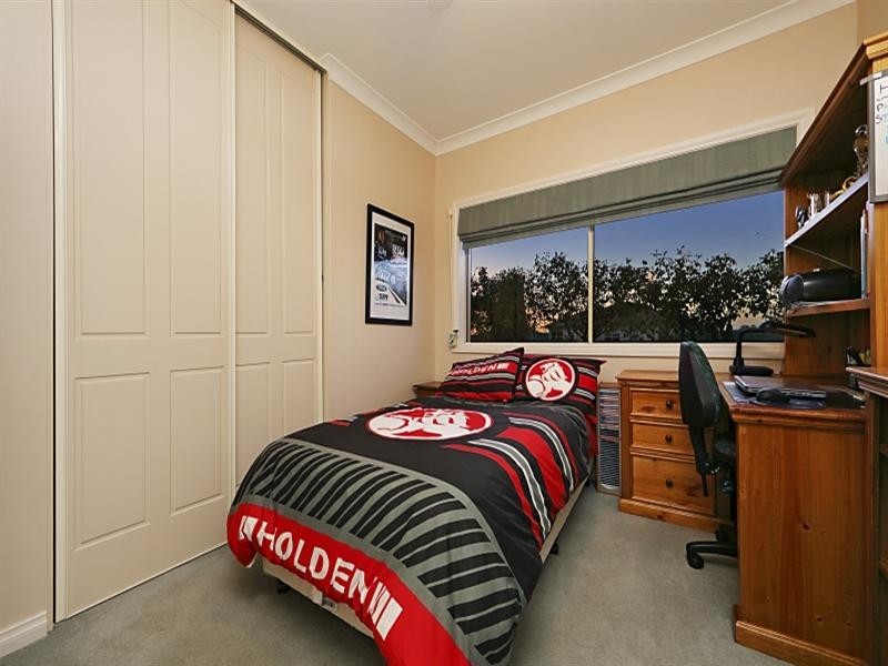 8 Crowhurst Street, Golden Grove SA 5125