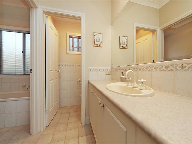 8 Crowhurst Street, Golden Grove SA 5125