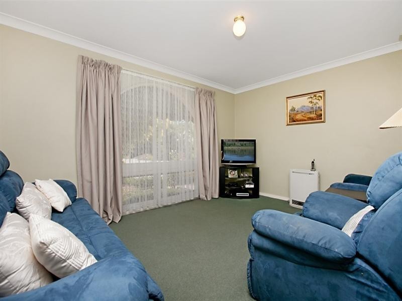 37 Gollop Crescent, Redwood Park SA 5097