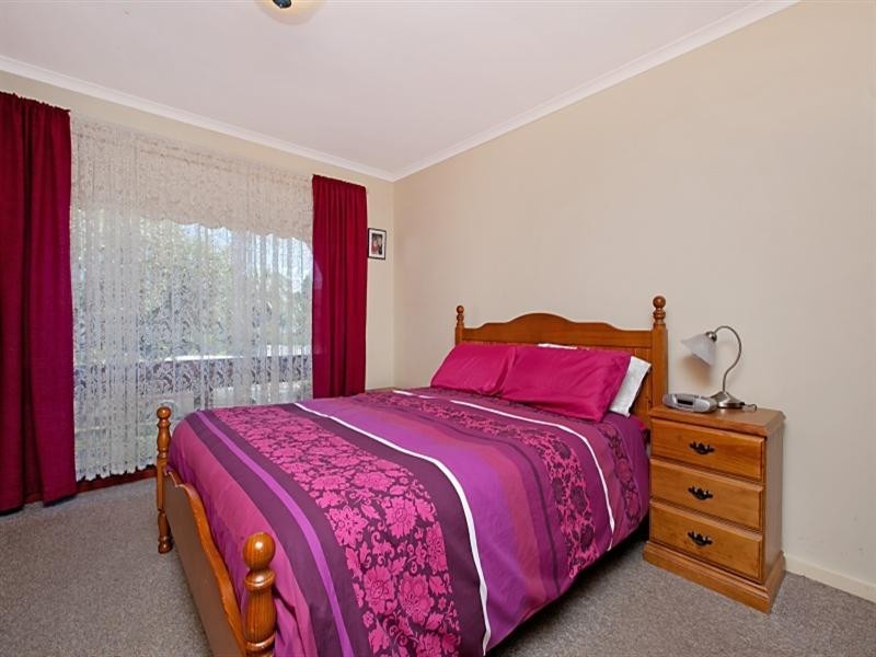 37 Gollop Crescent, Redwood Park SA 5097