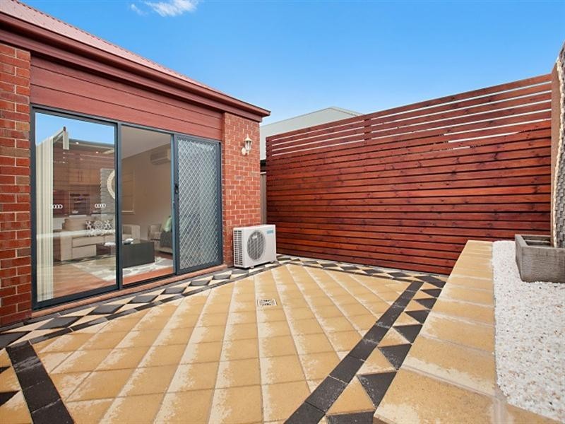 25 Chatswood Grove, Golden Grove SA 5125