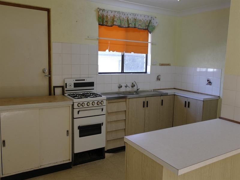 6 McFarlane Crescent, Valley View SA 5093