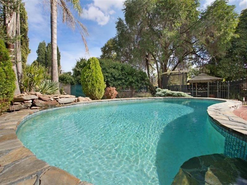9 Snead Crescent, Fairview Park SA 5126