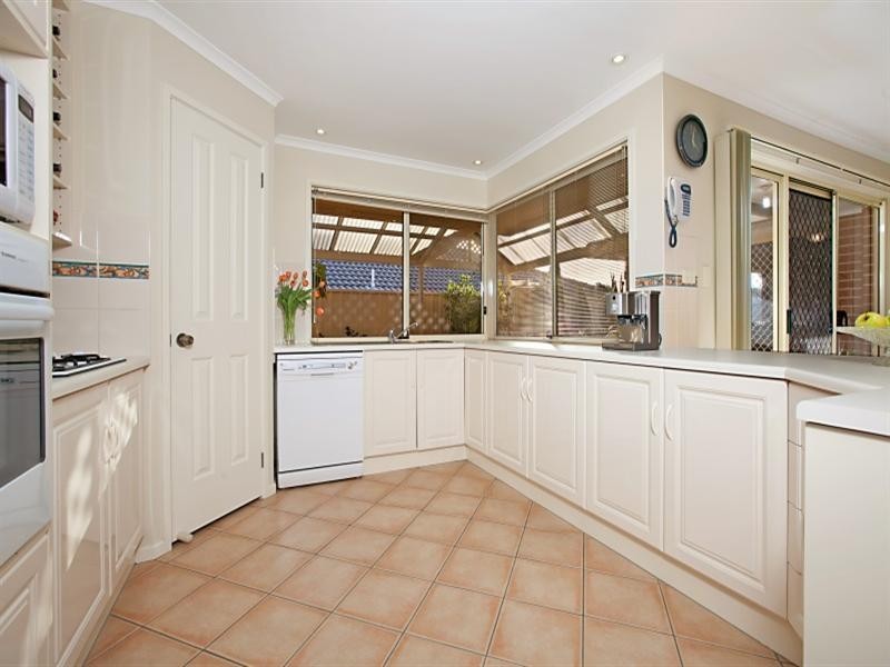 26 Sunset Circuit, Walkley Heights SA 5098