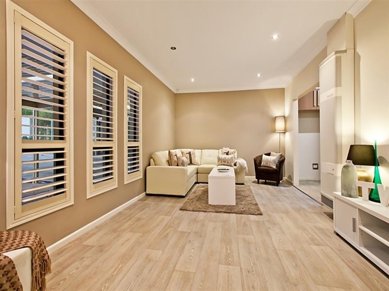 4 Hobart Crescent, Banksia Park SA 5091