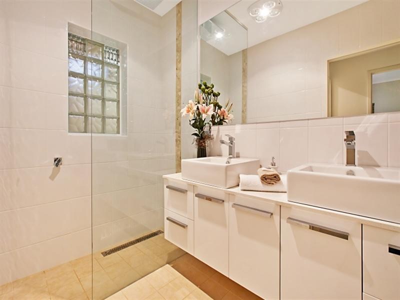 4 Hobart Crescent, Banksia Park SA 5091