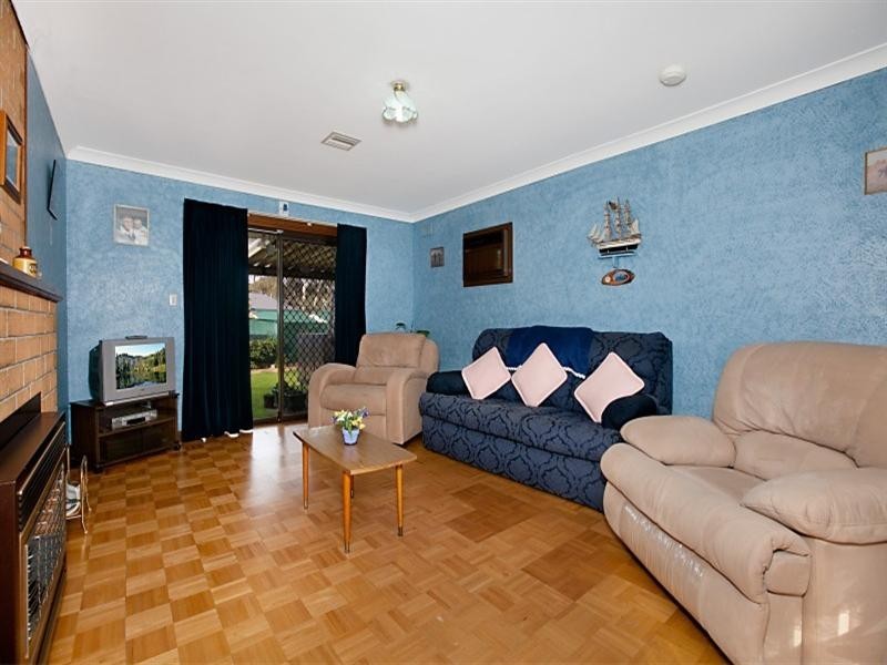 11 Carnarvon Avenue, Redwood Park SA 5097