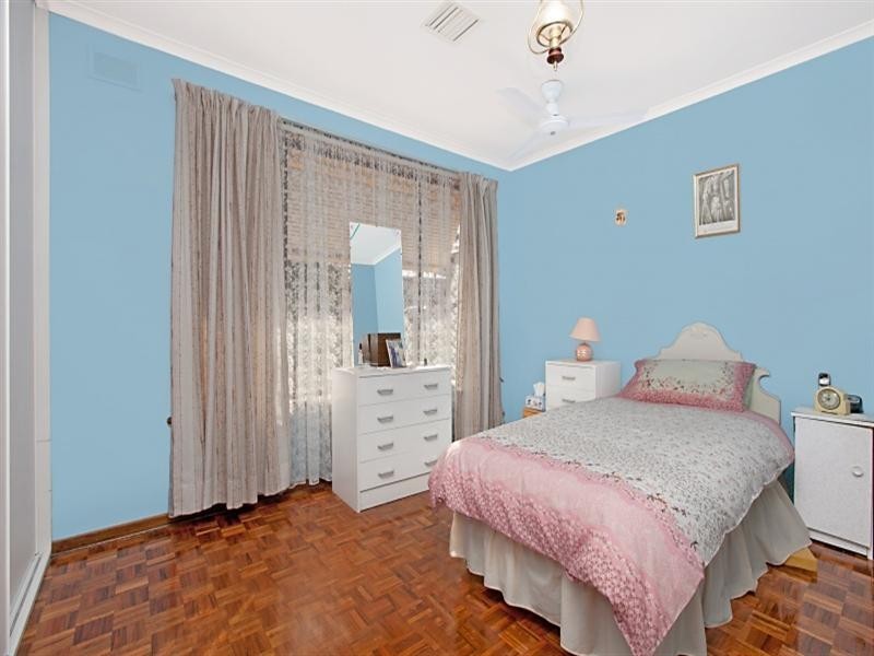 11 Carnarvon Avenue, Redwood Park SA 5097