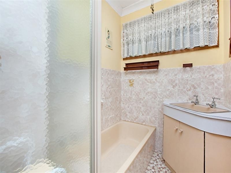 11 Carnarvon Avenue, Redwood Park SA 5097