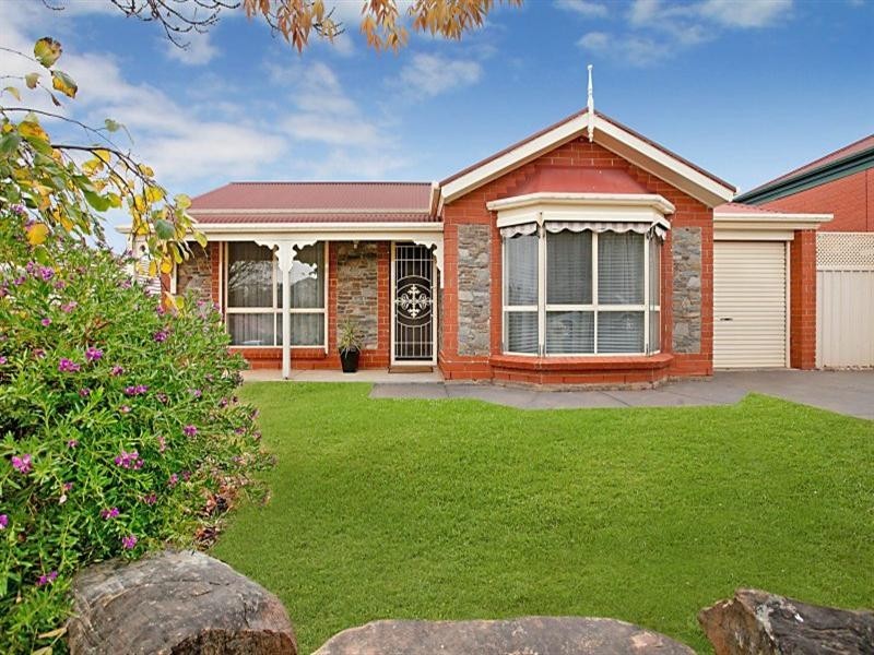 7 Lake Magenta Court, Greenwith SA 5125