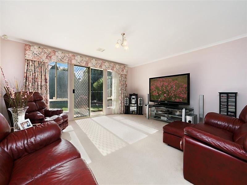 10 Candlebark Grove, Greenwith SA 5125