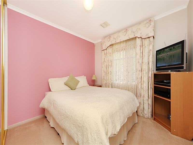 10 Candlebark Grove, Greenwith SA 5125
