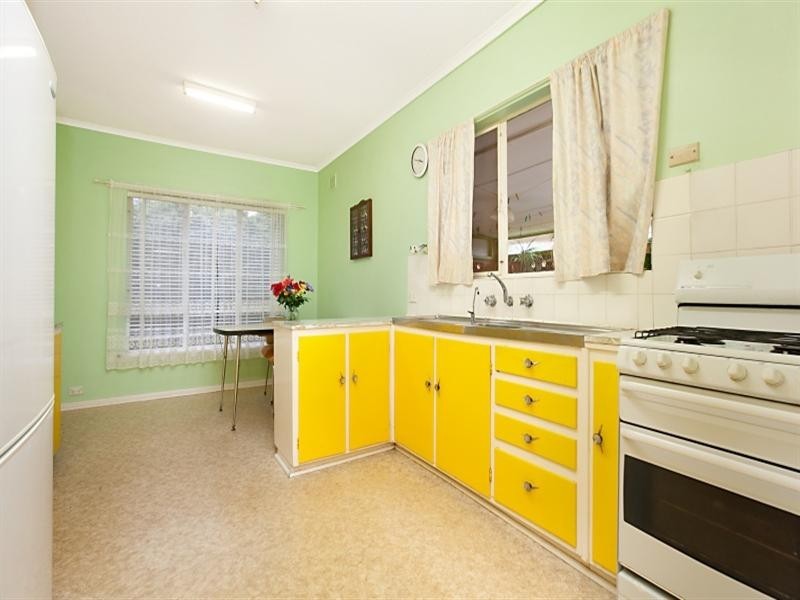 37 Rialto Avenue, Para Hills SA 5096