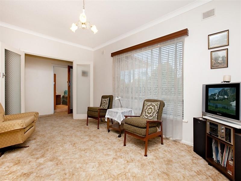 37 Rialto Avenue, Para Hills SA 5096