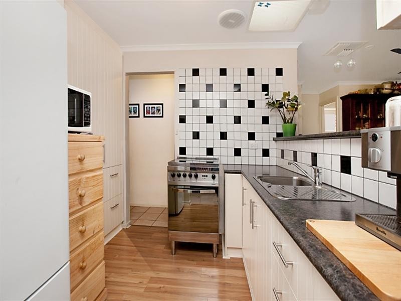 10 Dash Avenue, Burton SA 5110