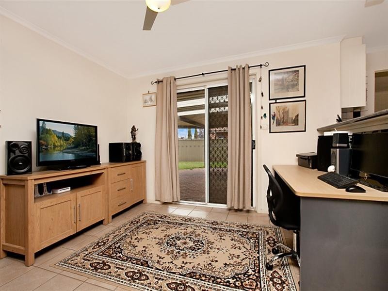 10 Dash Avenue, Burton SA 5110