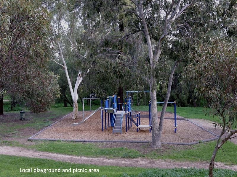 40 Flinders Drive, Valley View SA 5093