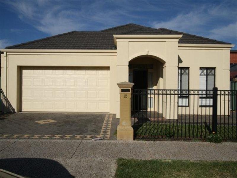 12 Shoalhaven Circuit, Mawson Lakes SA 5095