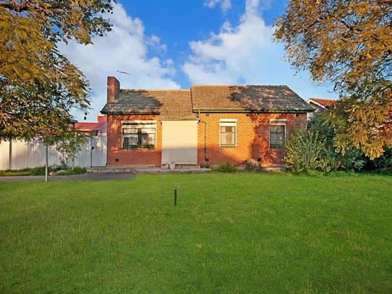 17 Longleat Road, Elizabeth Vale SA 5112