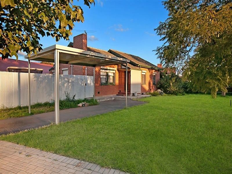 17 Longleat Road, Elizabeth Vale SA 5112
