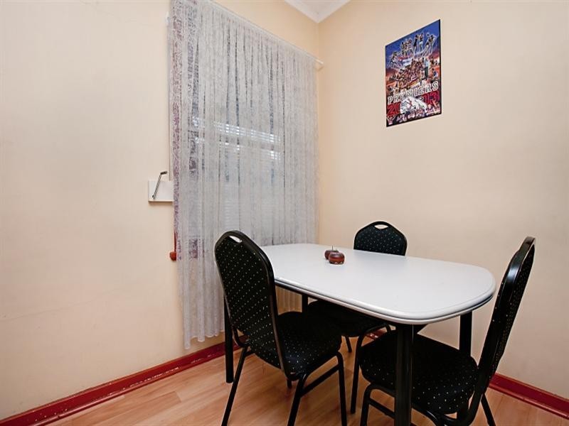 17 Longleat Road, Elizabeth Vale SA 5112