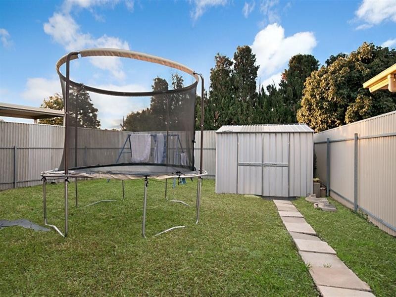 17 Longleat Road, Elizabeth Vale SA 5112