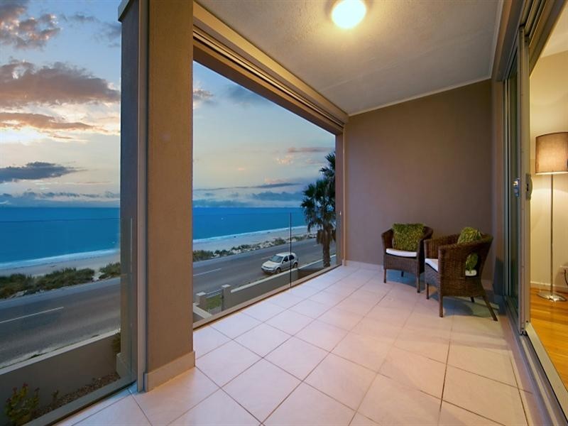 3/117 Esplanade, Henley Beach South SA 5022