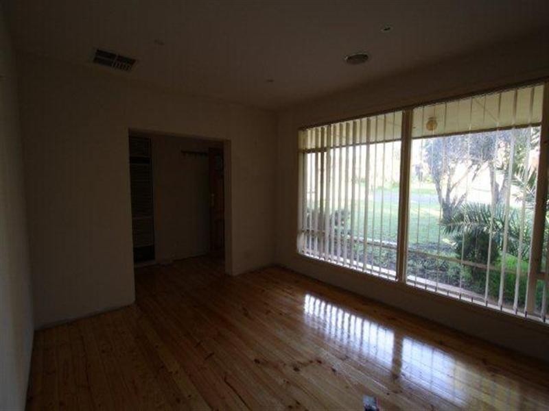 12 Finsterwald Way, Fairview Park SA 5126