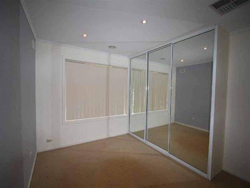 12 Finsterwald Way, Fairview Park SA 5126