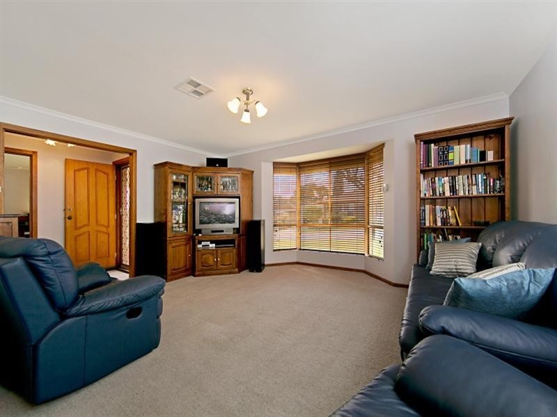 6 Dixon Court, Golden Grove SA 5125