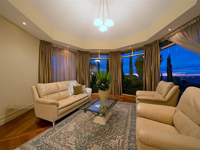 29 Woodland Way, Teringie SA 5072